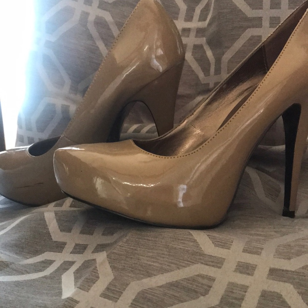 Heels 👠 patent leather